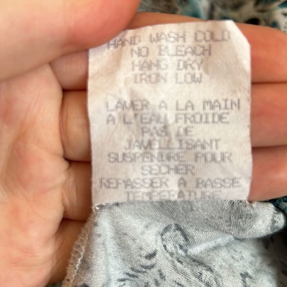 Snazzie women’s blouse Paisley buttoned long sleeve top Viscose spandex blend - Picture 6 of 7